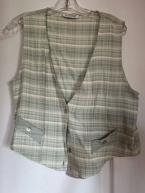 EMOTIONS Tops - Vintage- Women's Sage Plaid Button-Front Casual Vest